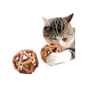Jaula de catnip con bola de hierva gatera